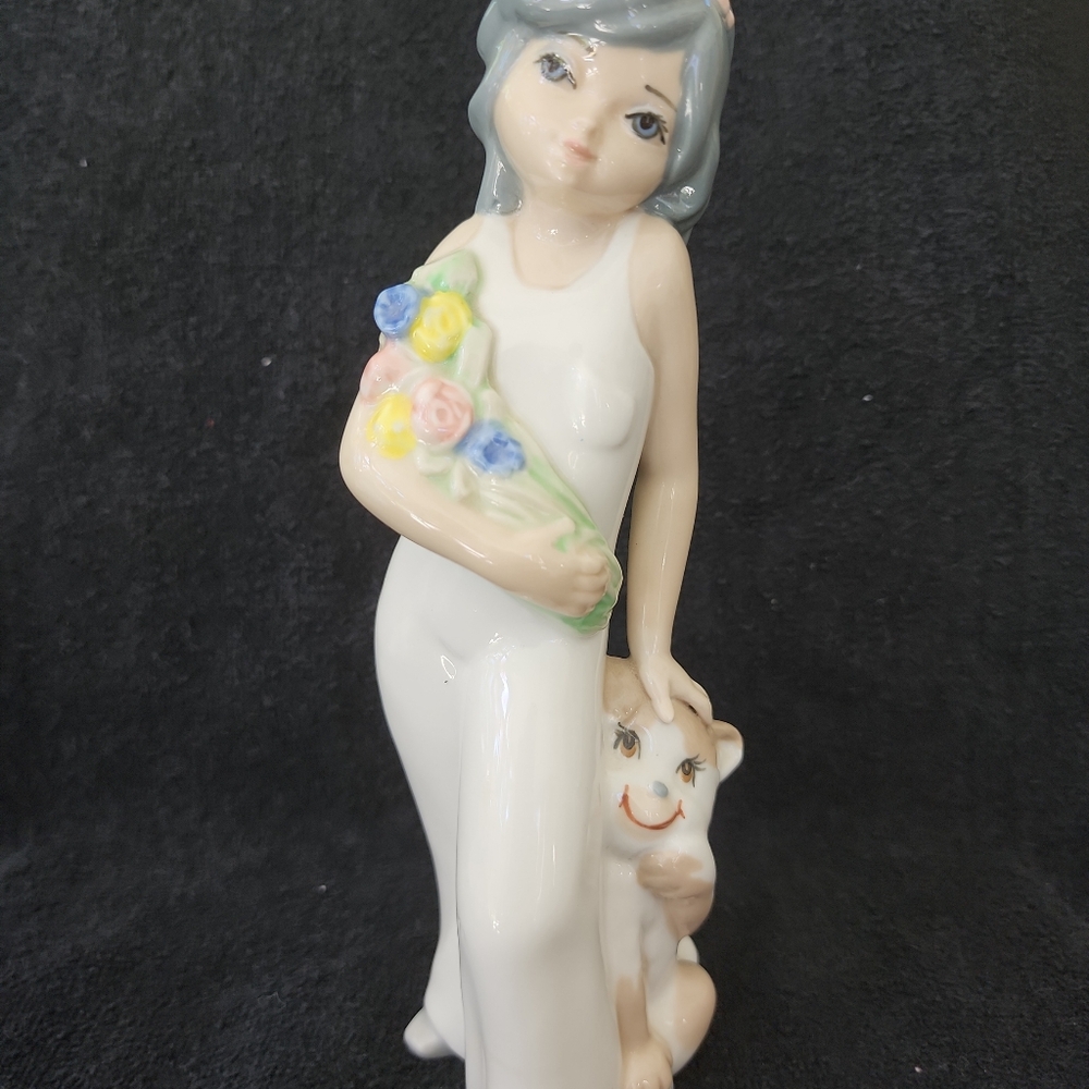 Vintage CASADES Girl Figurine Porcelain Woman Large Eyes Dog & Flowers Spain